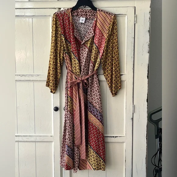 NWOT CAbi Dress Colorful and Stylish Size M - Picture 1 of 16